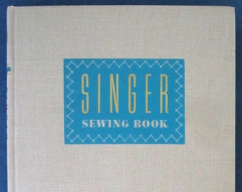 Mary Brooks Picken SINGER Sewing Machine Co. HowTo Tutorial Reference Guide 2nd Edition 1953 For Featherweight 221 and other Models