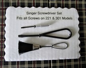 SINGER FEATHERWEIGHT 221 ORIGINAL Screw Drivers, Lint Brush Set Also For 301s - Blackside
