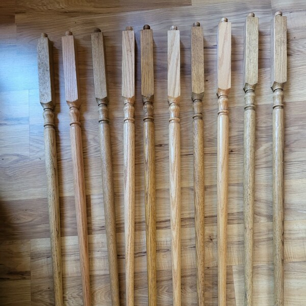 Vintage Lot Of 10 Wooden 35" Stair Spindles/Balusters