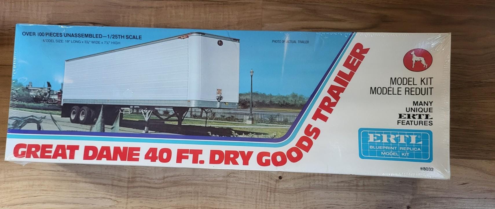 ERTL Great Dane 40 Ft Dry Goods Trailer 1:25 Scale Model Kit 8032 