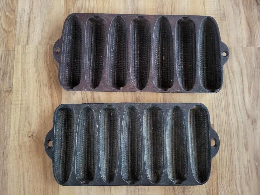 Lot of 2 Vintage Cast Iron Cornbread Mold Pans Etsy