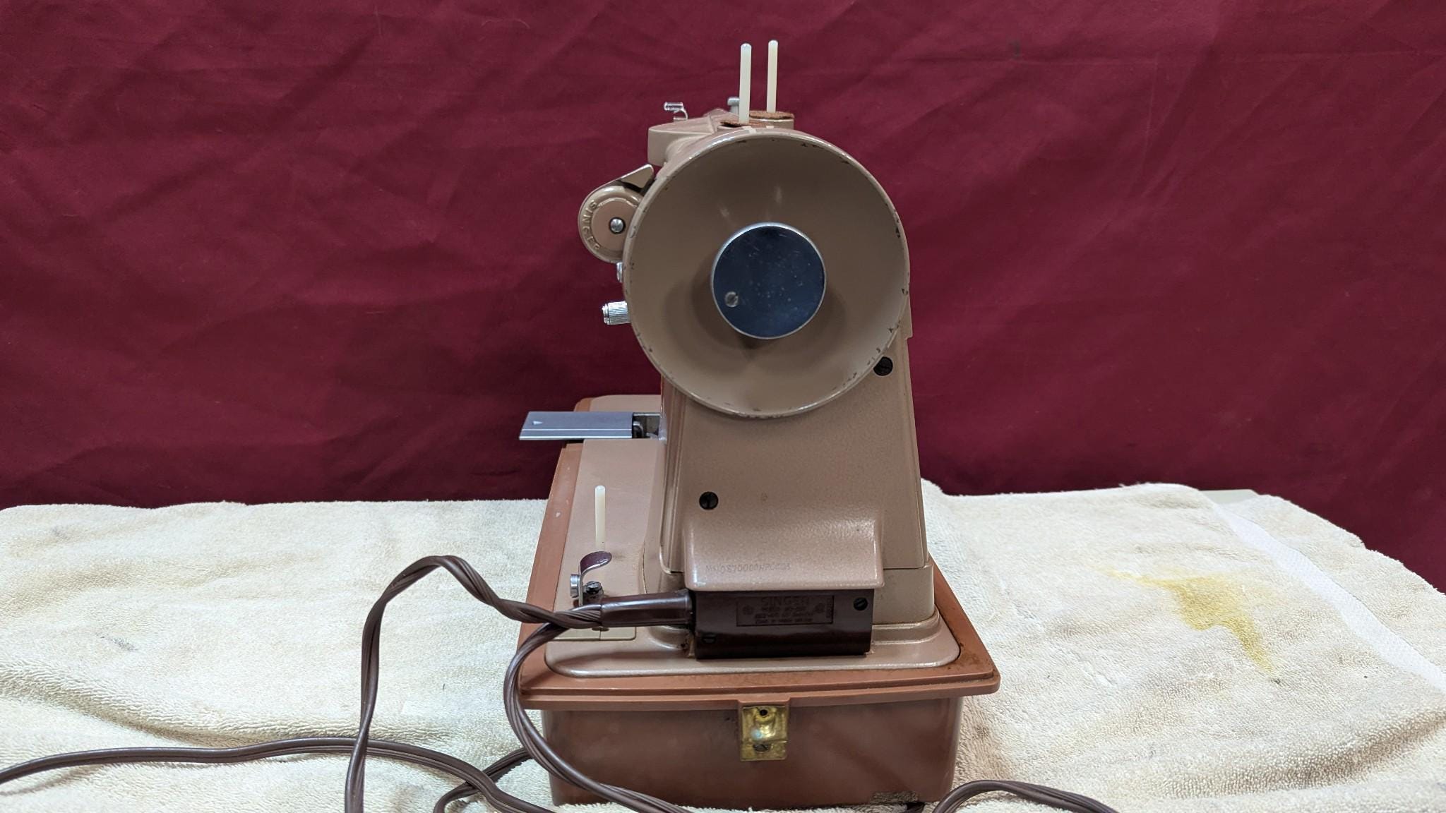 Vintage Singer 179502 Beige Sewing Machine With Pedal & Case