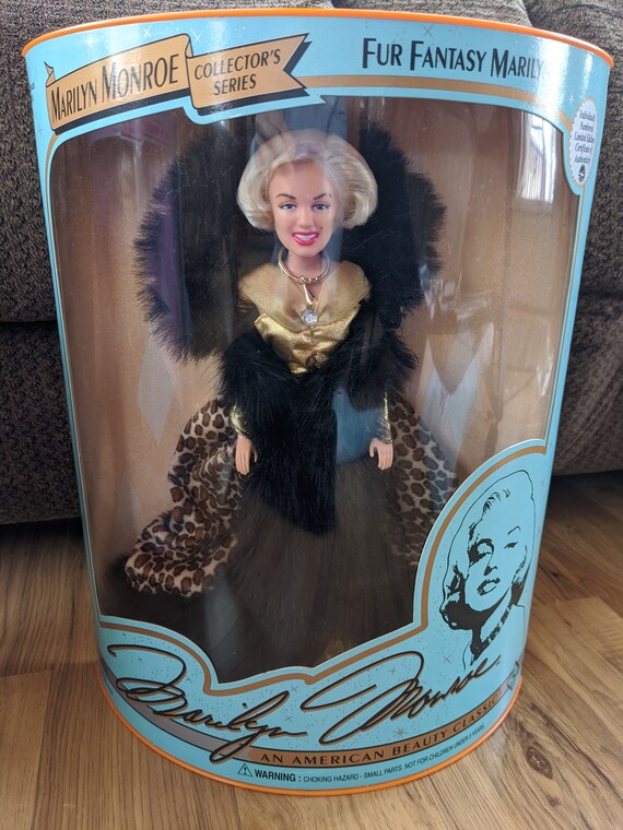 marilyn monroe collector series dolls