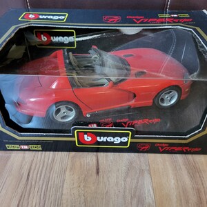 Burago 1992 Dodge Viper RT/10 Diecast 1:18 Scale Red Car image 6