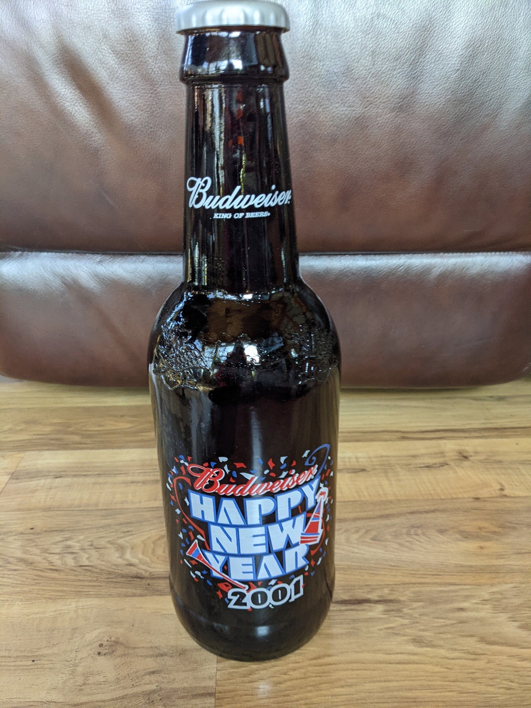 Budweiser 2-liter King of Beers Happy New Year 2001 15