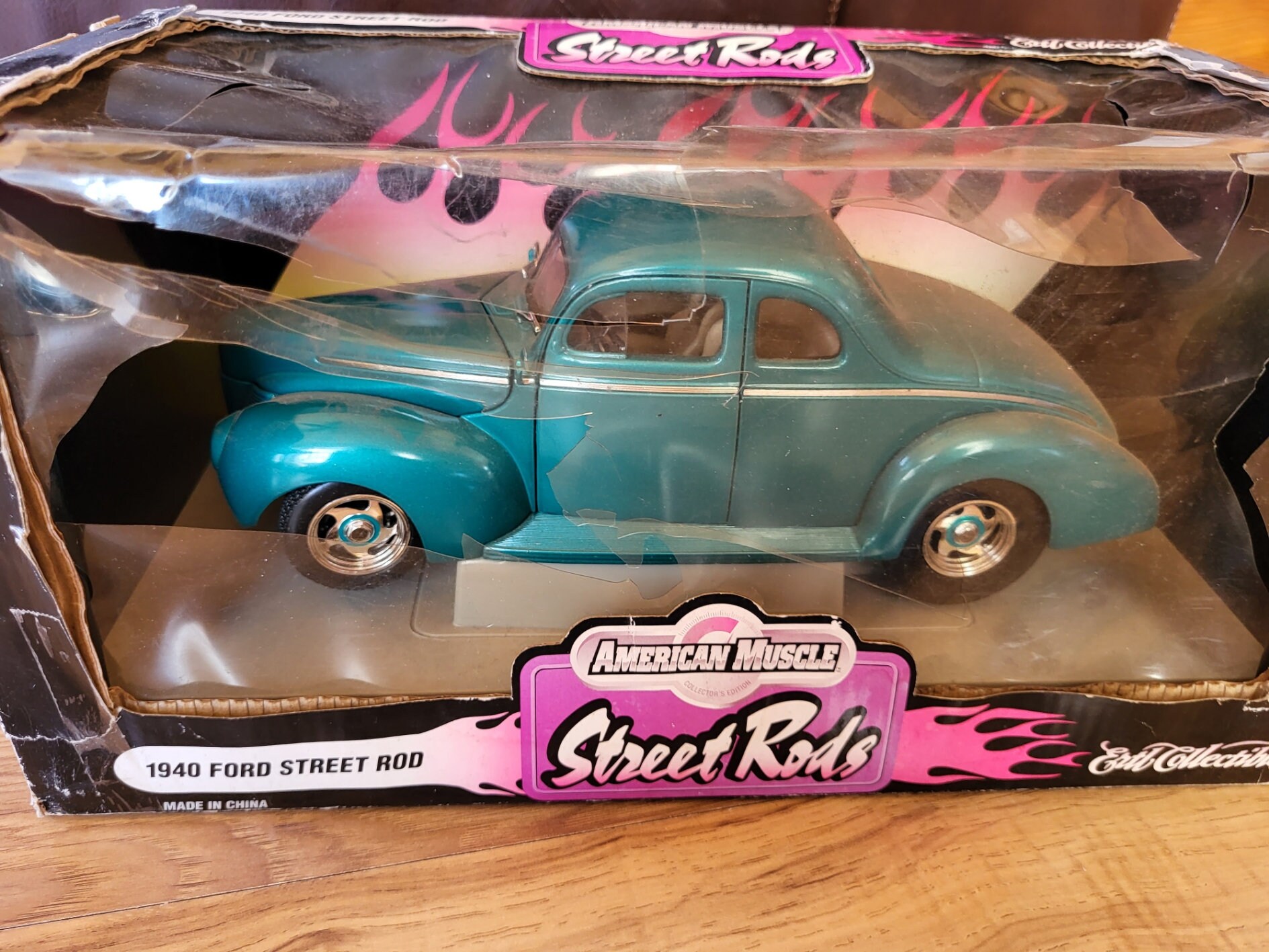 自動車 Ertl Collectibles 1940 Ford Street Rod 1940 FORD STREET ROD ERTL COLLECTIBLE MINT NEW IN BOX 1:18