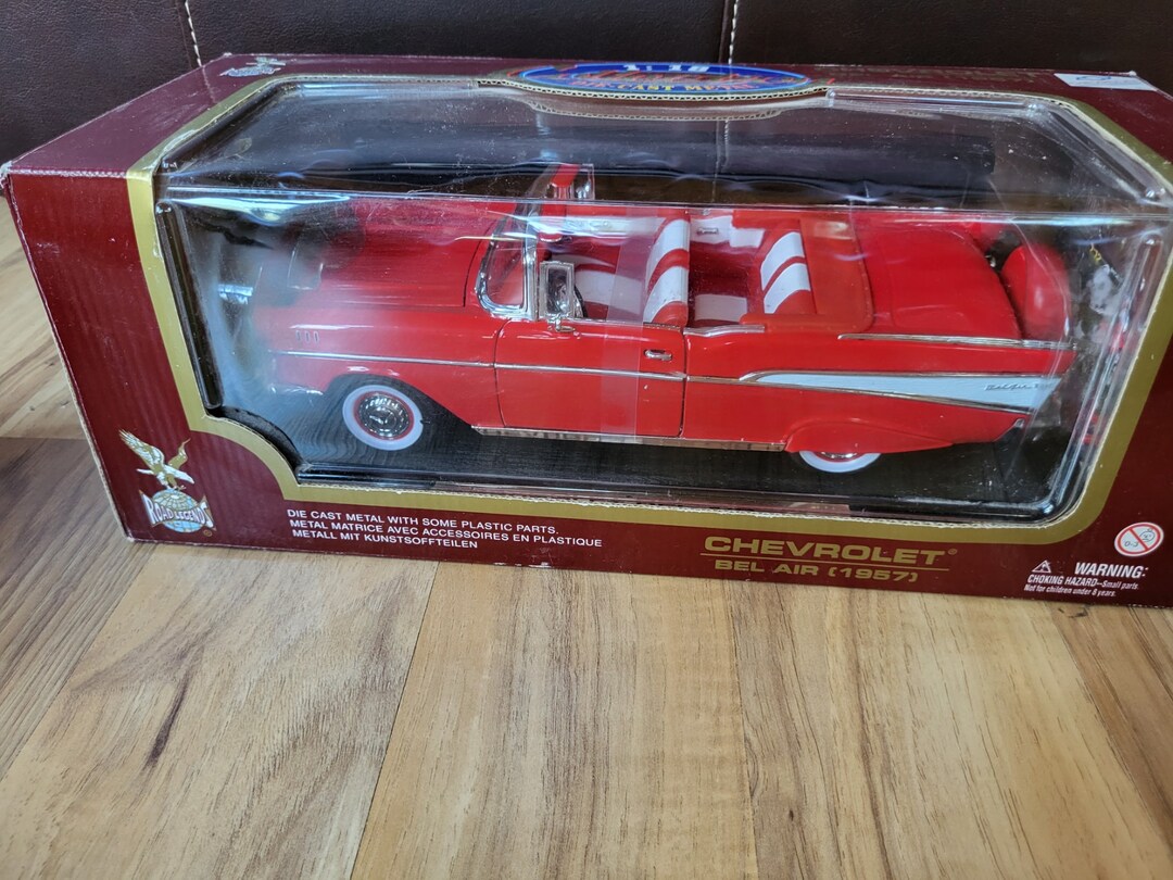 Road Legends 1/18 Scale Diecast 92108 - 1957 Chevrolet Bel