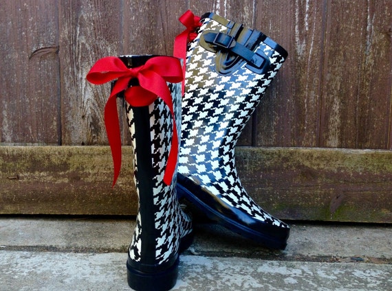 rain boots with ribbon