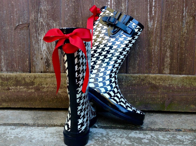 houndstooth rain boots