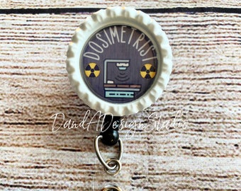 Dosimetrist Badge Reel | Radioonkologie | Radioaktive Symbole | Tomotherapie | Krebsbewusstsein | Essential Worker | Medizinischer Fachmann