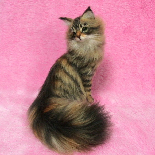 Needle Felted Beautiful Maine Coon: Needle Felt Cat, Needle Felting