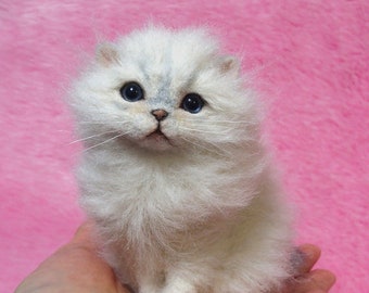 Needle Felted Fluffy Kitten: Silver Chinchilla Persian Cat, Needle Felting