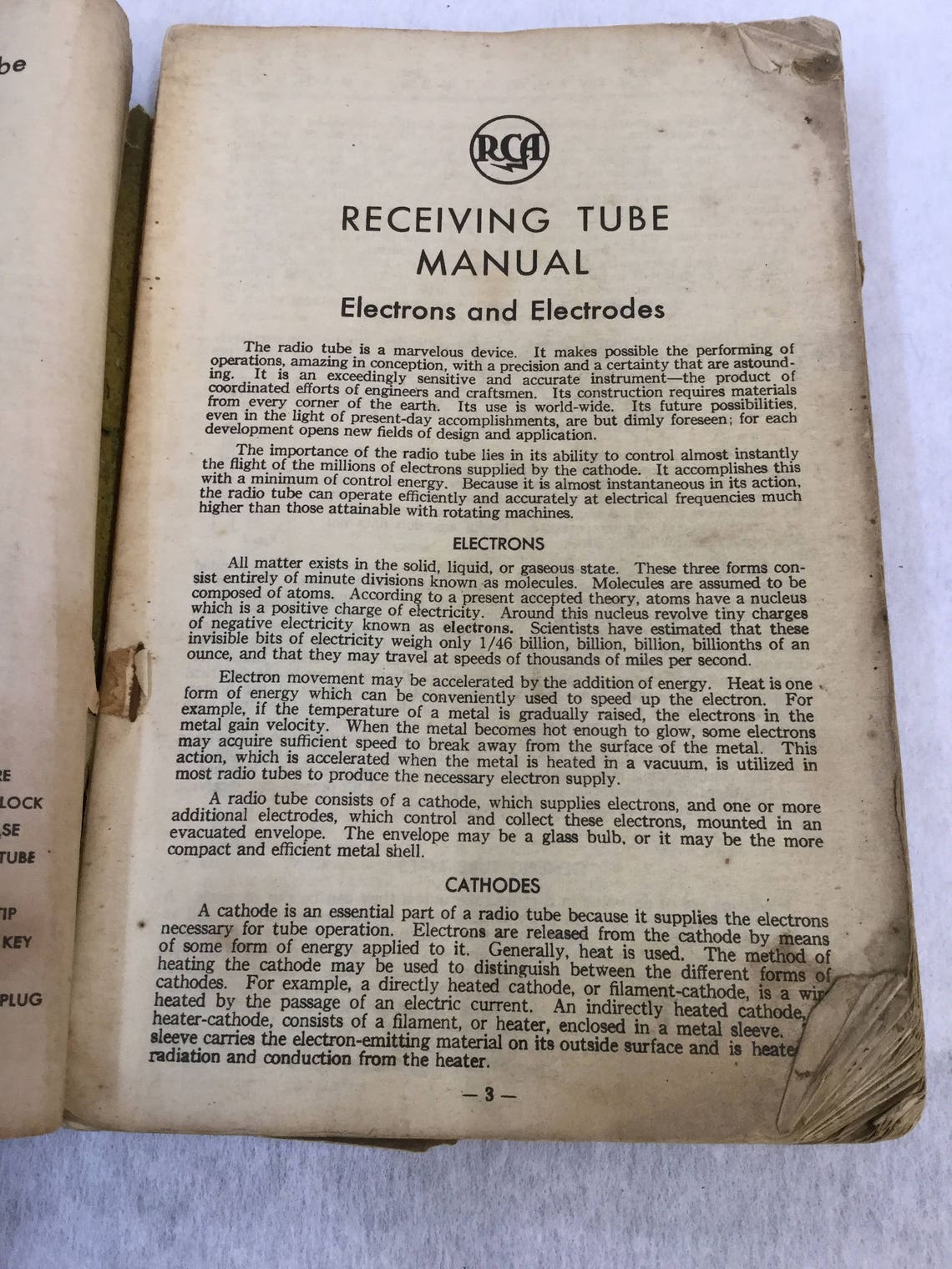 RCA Receiving Tube Manual 1940 Radio Tubes and Circuits Used