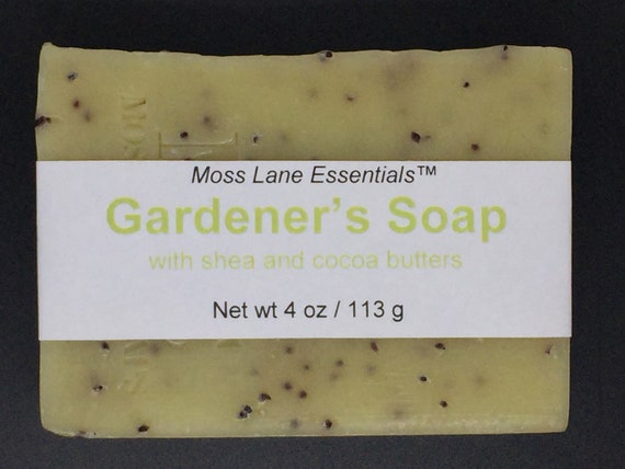 Gardeners Cold Process Soap, Orange & Lemongrass Essential Oil Scented, with Cranberry Seeds, 4 oz / 113 g bar