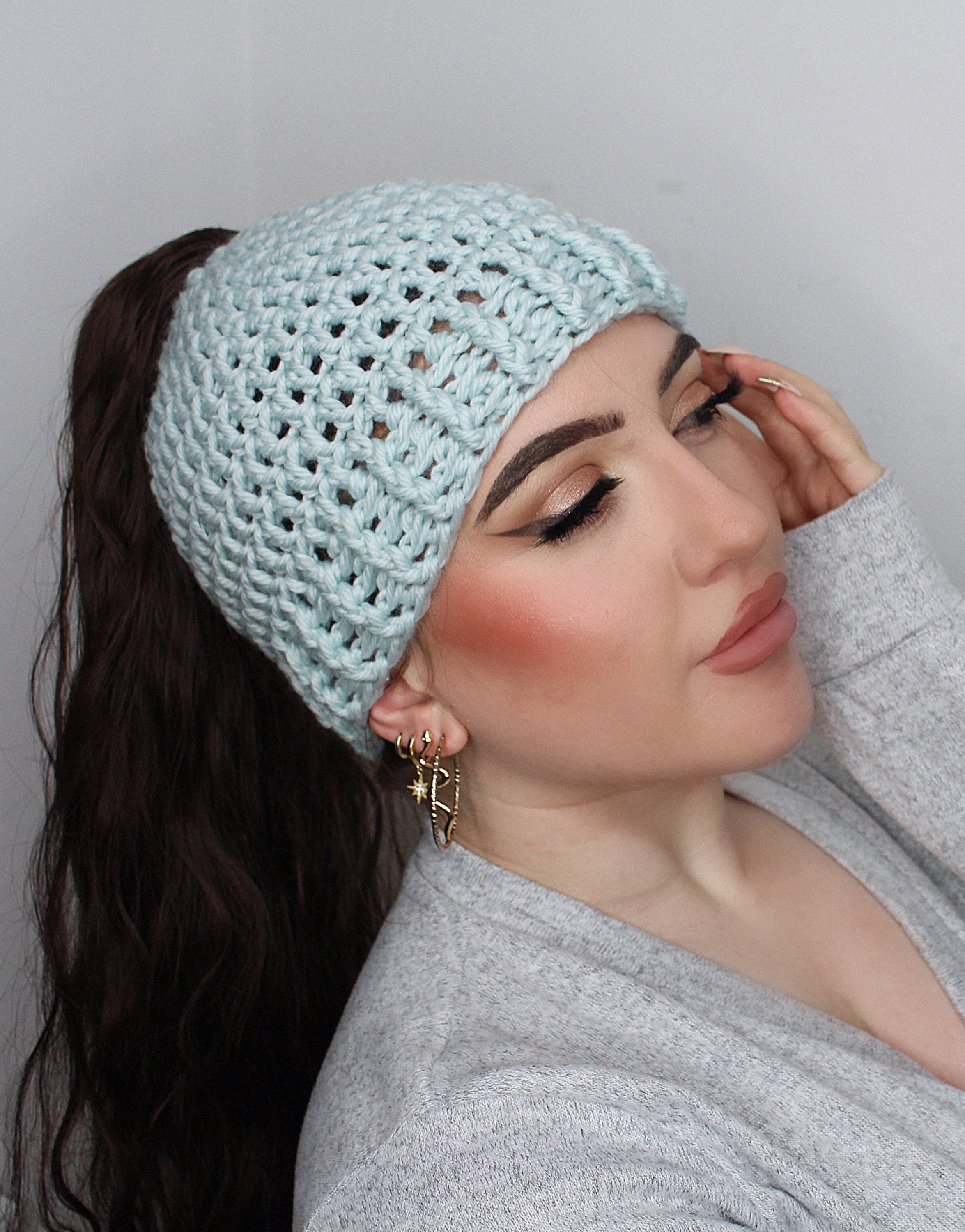 beanie with ponytail hole running