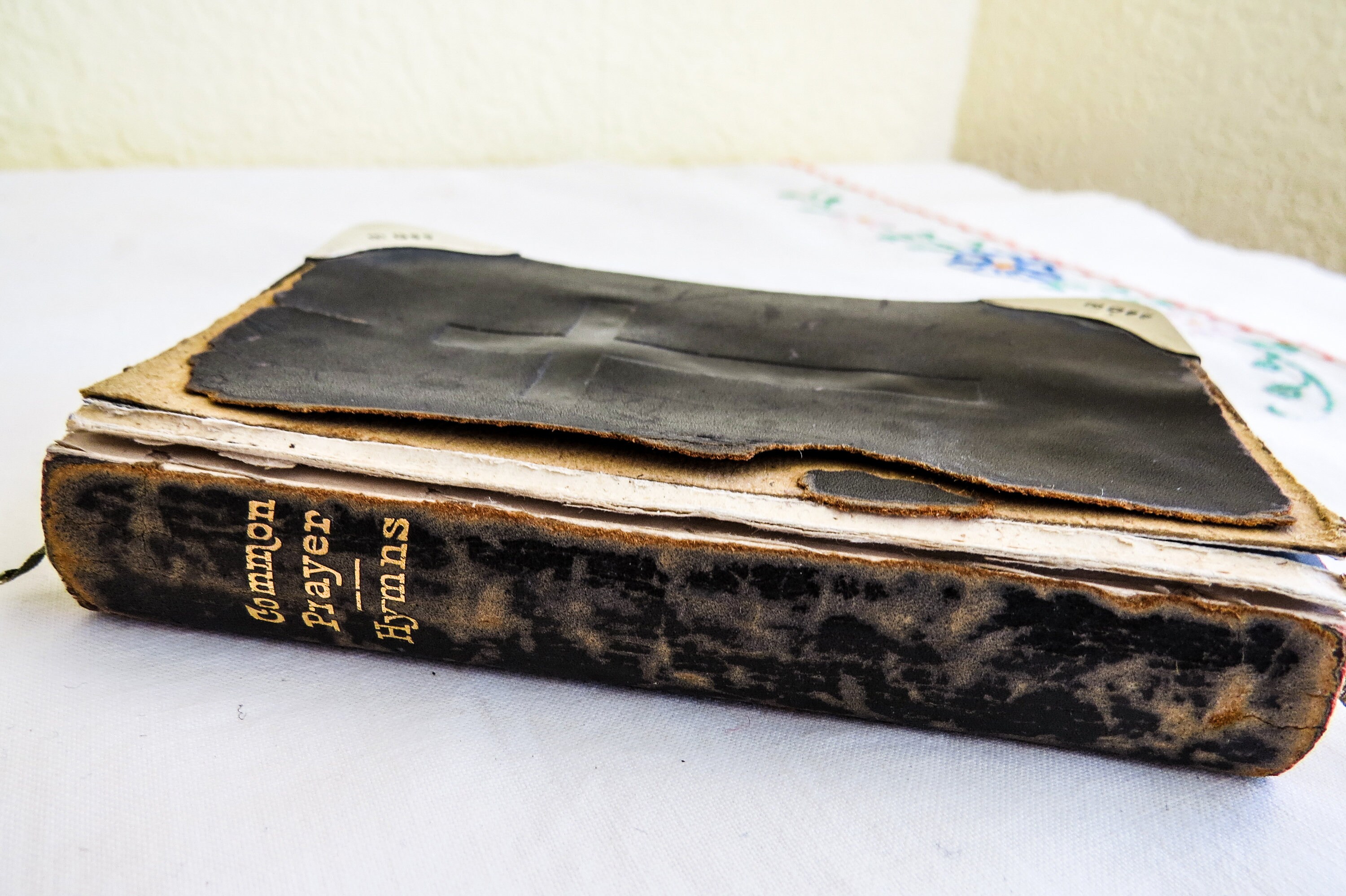 お値下げ！聖書  祈祷書　COMMON PRAYER  1941 Antique Book of Common Prayer With Hymns Late 1880's Leather