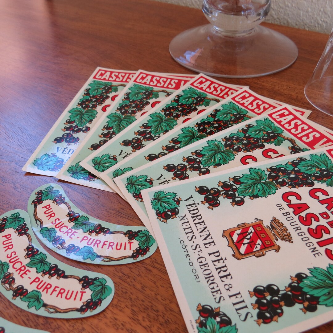 Пару постеров старой рекламы алкоголя. Ликер Creme de Cassis Пару постеров старой рекламы алкоголя. Ликер Creme de Cassis История,Алкоголь,Ликеры,Реклама