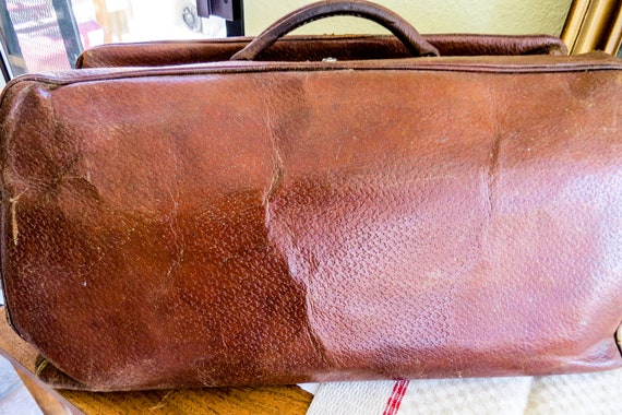 Leather Gladstone Bag, 1920s  Gladstone bag, Doctor bag, Bags