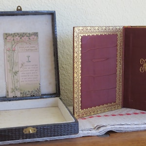 Antique French Missal Missel 1897 1st Holy Communion Souvenir Holy Card, Hélene Gessal. Very Good Condition, Leather Bound in Box with Cards