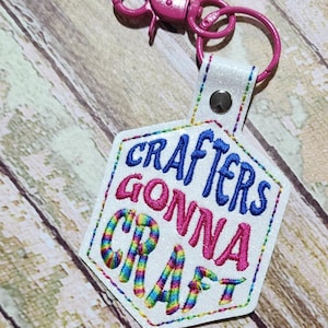 Llavero Crafter Gonna Craft: llavero con ojal en el aro y pestaña a presión: diseños de bordado, descarga digital: ¡LEA LA DESCRIPCIÓN!