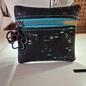Leer descripción PAQUETE - La bolsa de niña - Diseño de bordado ITH In the Hoop - 2 versiones de aro para aros de 5x7 y 6x10 - Descarga digital