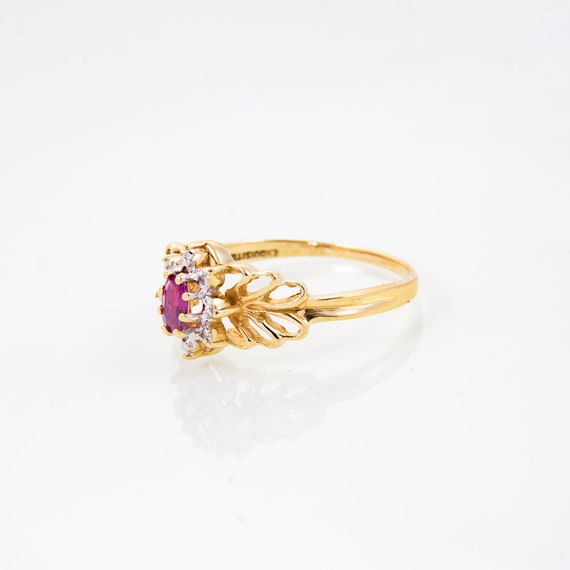 Ruby.  10K Yellow Gold Vintage Oval Ruby Ring wit… - image 2