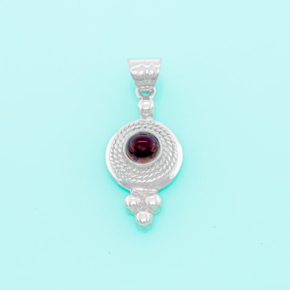 Garnet. Vintage 925 Sterling Silver Round Garnet … - image 1