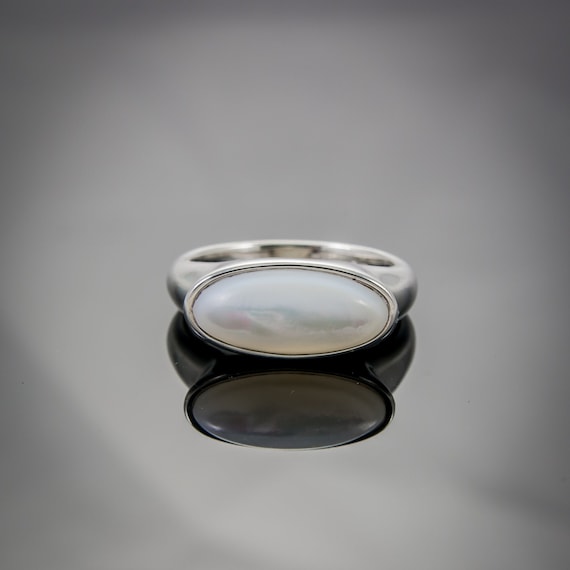 Pearlescent. Vintage Sterling Silver 925 Large Ov