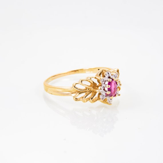 Ruby.  10K Yellow Gold Vintage Oval Ruby Ring wit… - image 3