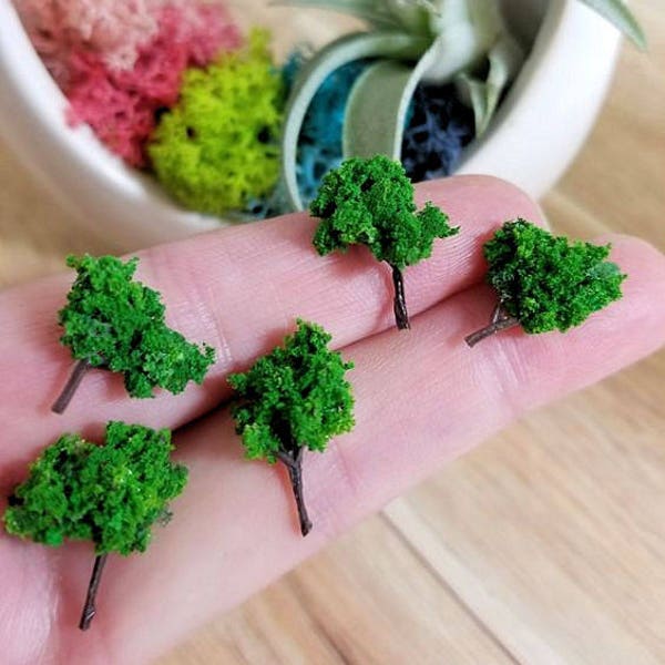 5  micro miniatures trees for terrarium  diorama resin jewelry glass ball