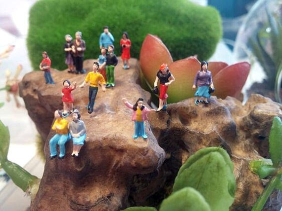 plastic people figures