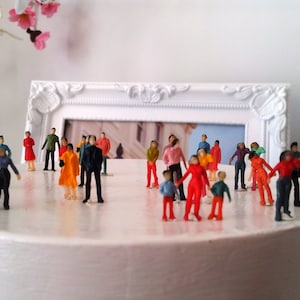 10 very small pieces lots diorama little people figurines plastics always combine price shipping scale 1 /100 image 1