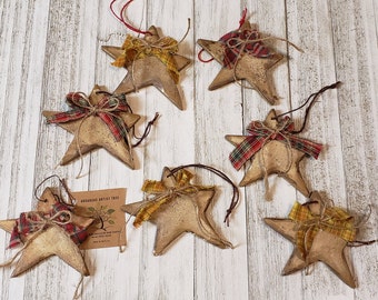 Rustic Painted Star Ornament Set: Hand-Crafted Wooden Christmas Decor