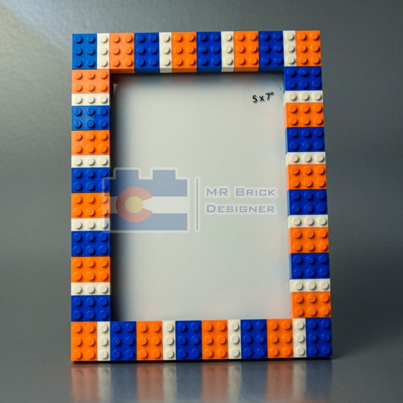 Cornice per foto 5x7 arancione blu e bianca Realizzata con elementi LEGO® -   Italia