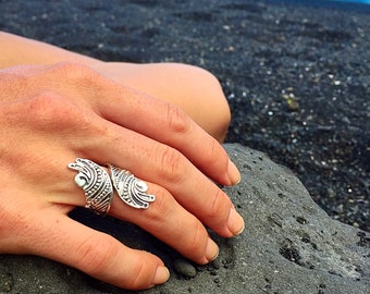 Nalu Sterling Silver Statement Ring with Elaborate Wave Design