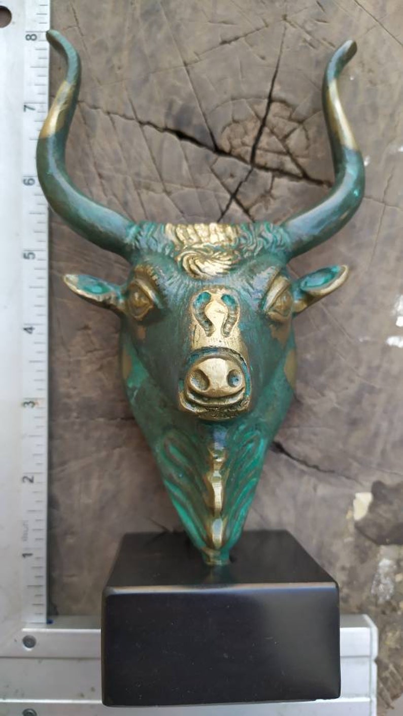 Head bull on marble base