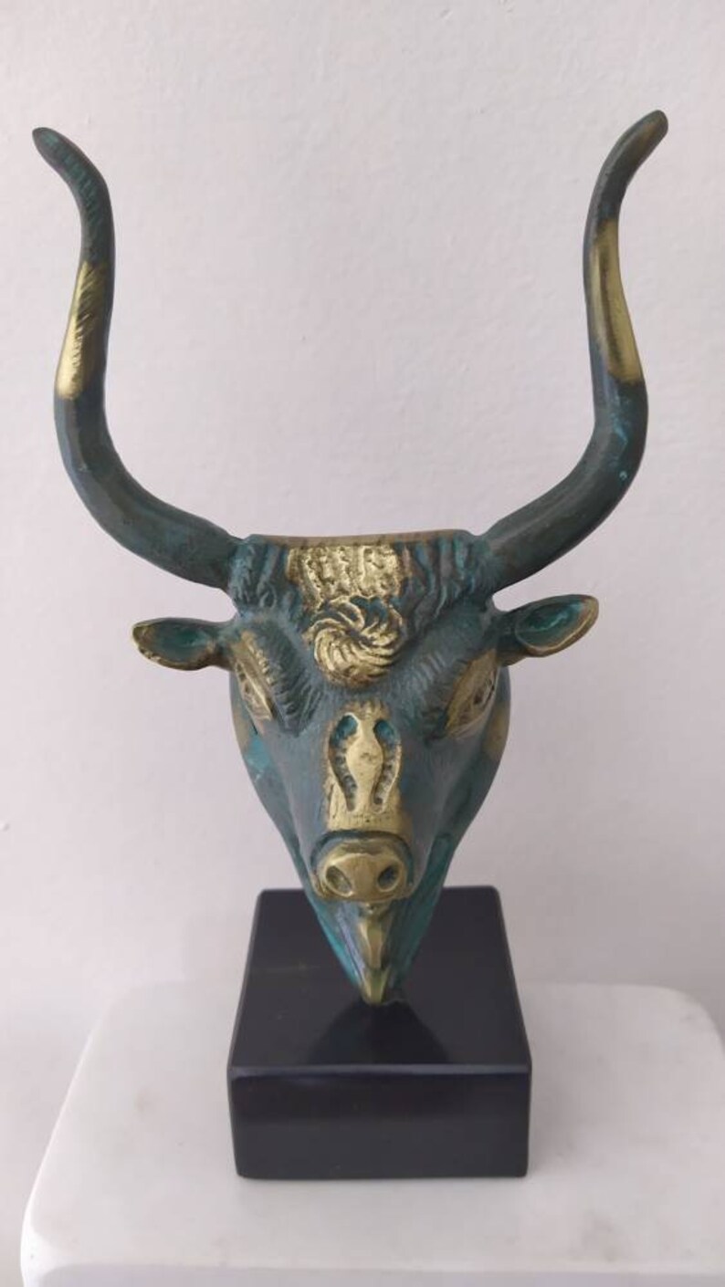 Head bull on marble base
