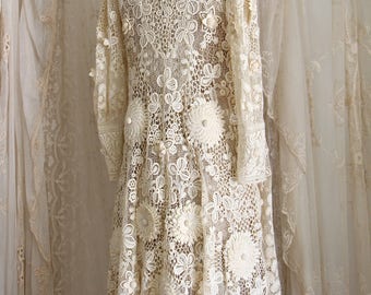 Exquisite Antique Irish Lace Wedding Coat / Museum / Crochet Lace / Bridal / Antique Dress /Ivory / Size Sm / Med