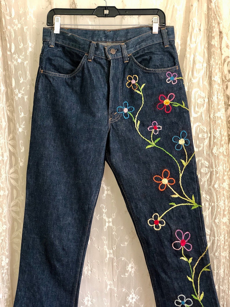 Vintage Women's Levi's / Orange Tab / High Waisted Jeans / 70s Bell Bottom Jeans / 32 X 36 image 2