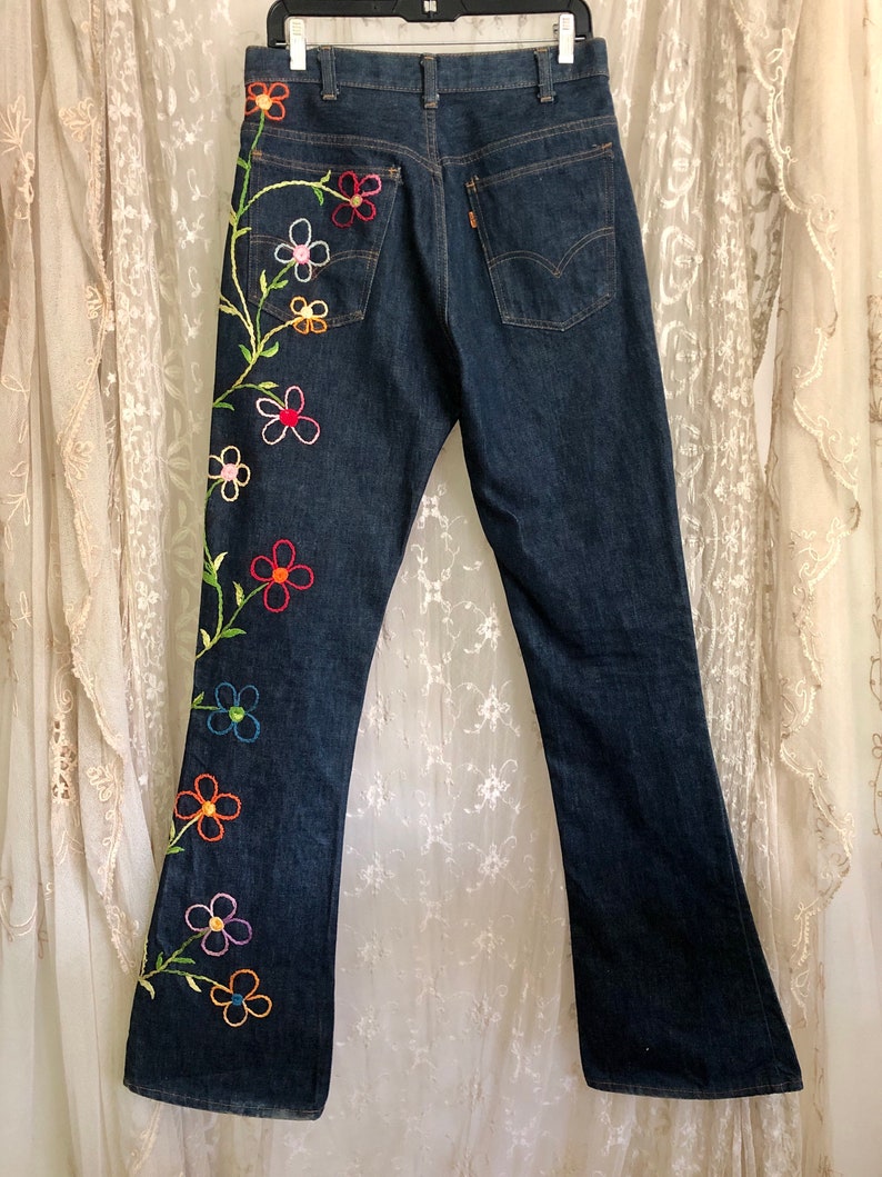 Vintage Women's Levi's / Orange Tab / High Waisted Jeans / 70s Bell Bottom Jeans / 32 X 36 image 4