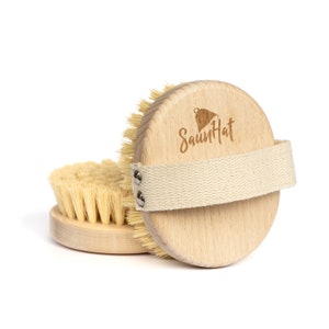 Body brush tampico with strap, natural brush dry