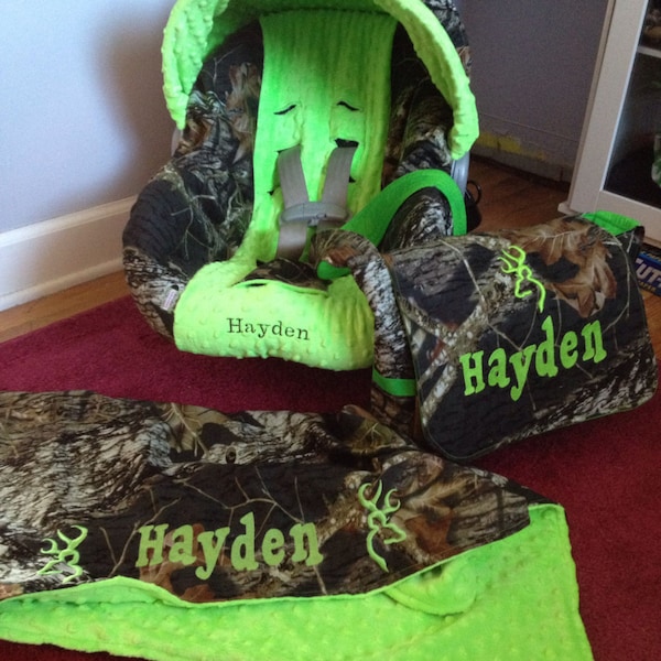 3 Piece Set Mossy Oak Seat cover, Blanket and diaper bag.