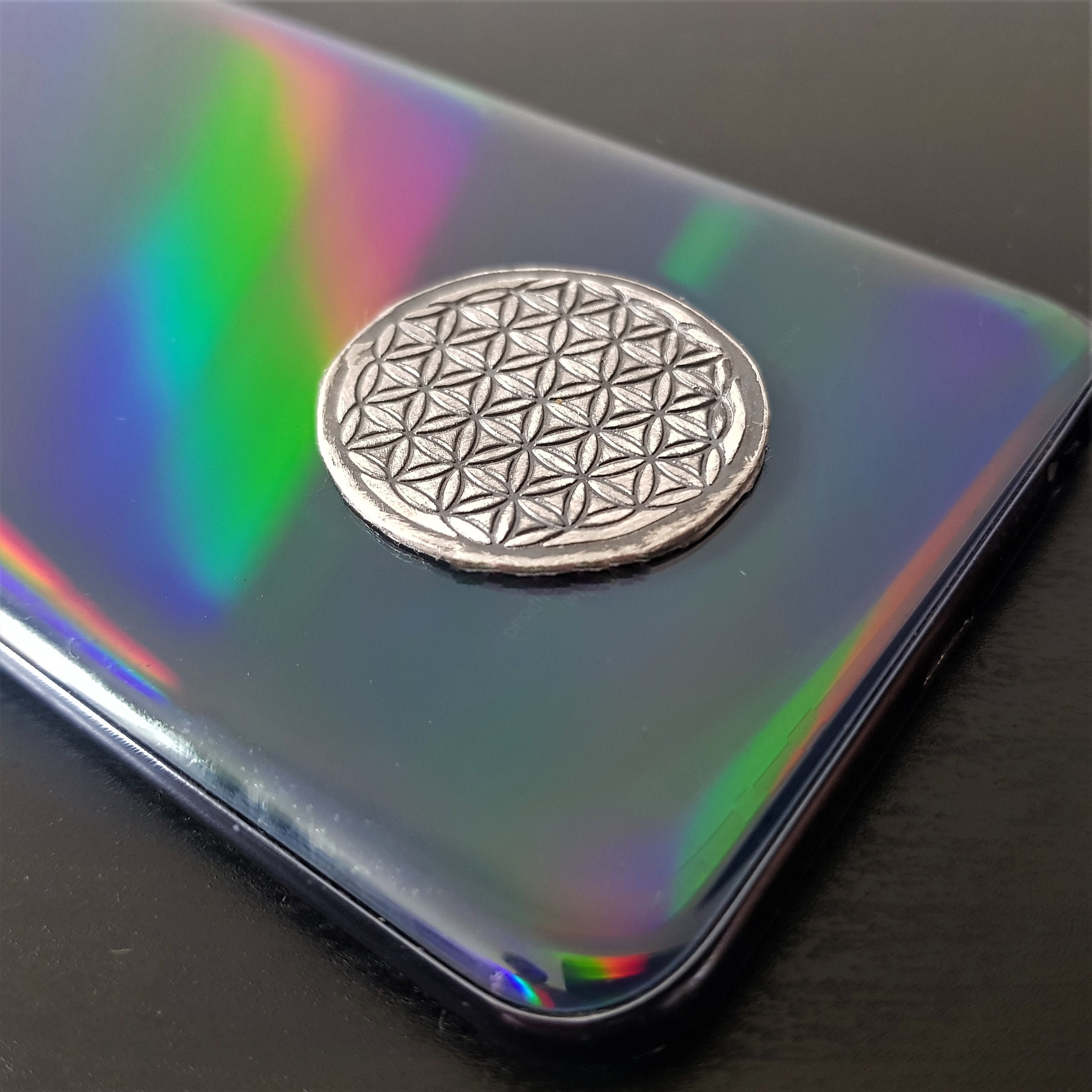 5G&EMF Blockers - New SILVER Model - EMF Protection Cell Phone Stickers -  5G Neutralizers - 5G Mobile Phone Protector - Anti-Radiation Shields  Stickers - ALL Devices - SAVER Chip - BIO Card - GIFT Box : :  Electronics