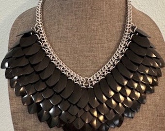 The Raven necklace
