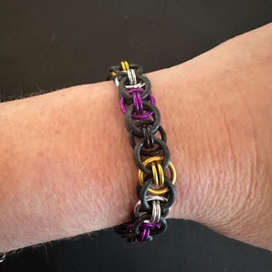 Rubber Non Binary Pride Helm Bracelet