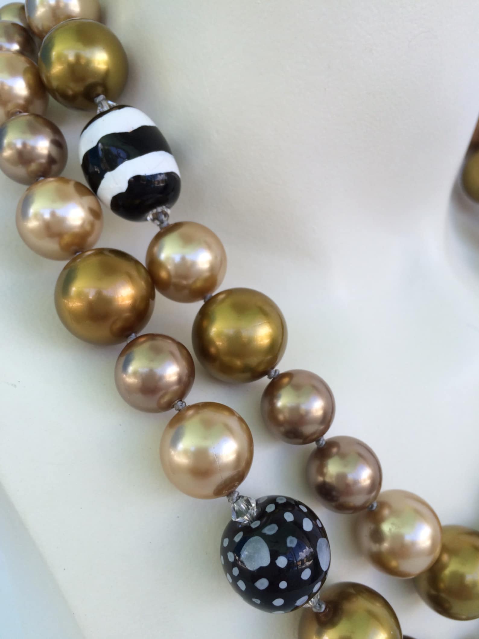 one-of-a-kind-majorca-pearls-hand-knotted-10-14-mm-pearls-black