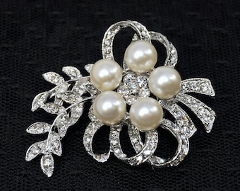 1 Pc pearl Brooch in Silver for bouquets, hair comb, DIY weddings, DIY accessories, Bridal clutch, Shoe Clips, Cake Decor