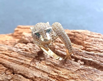 Stunning CZ Pave Panther Jaguar Cat Ring ~ 10K Yellow Gold w/ Emerald Eyes