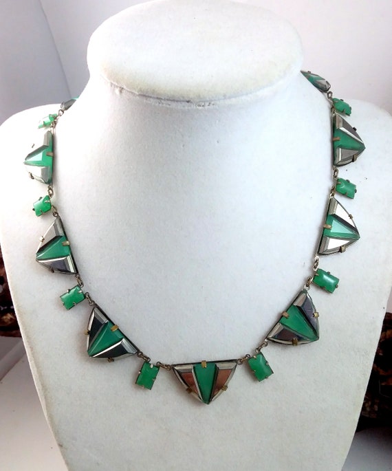 Mid Century Modern Carved Green Glass Triangle Cho