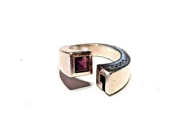 Women's Gucci Sterling Silver Amethyst G Split Bypass Ring